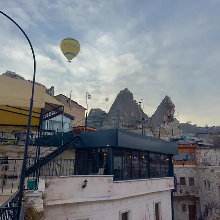 Alaca Cave Cappadocia ホテル ギョレメ