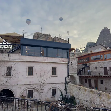 Alaca Cave Cappadocia * ギョレメ