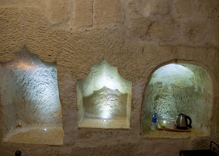 Alaca Cave Cappadocia * ギョレメ