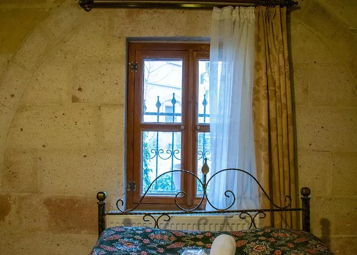 Alaca Cave Cappadocia ギョレメ