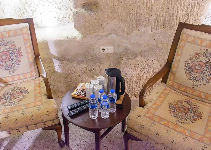 Alaca Cave Cappadocia ギョレメ